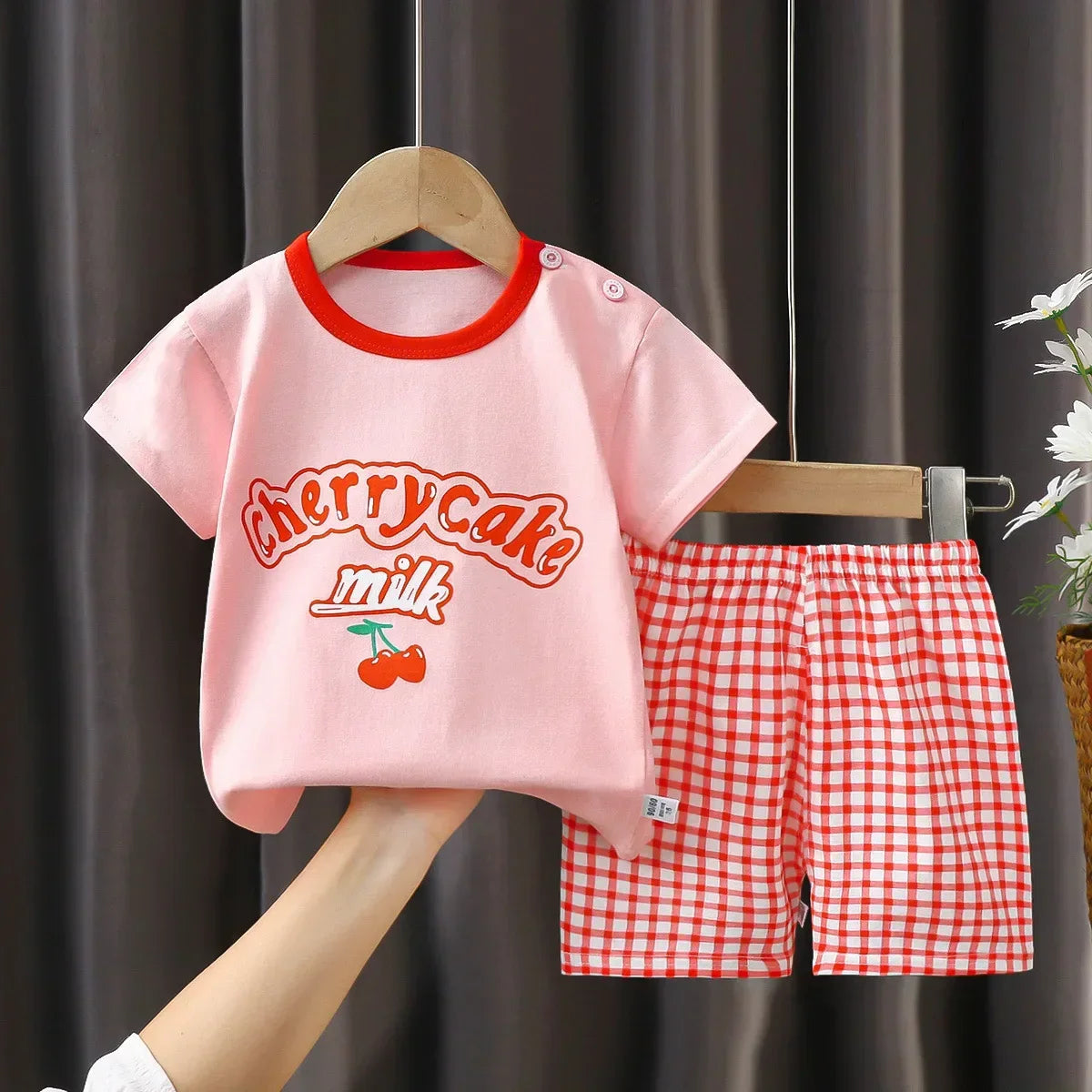 طقم ملابس أطفال قطعتين