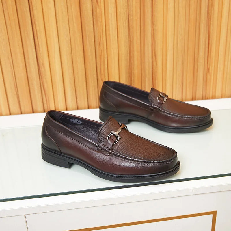 New Loafers for Men Genuine Leather Men's Shoes Elegant Gentleman Handmade Shoes Simple Metal horse buckle
