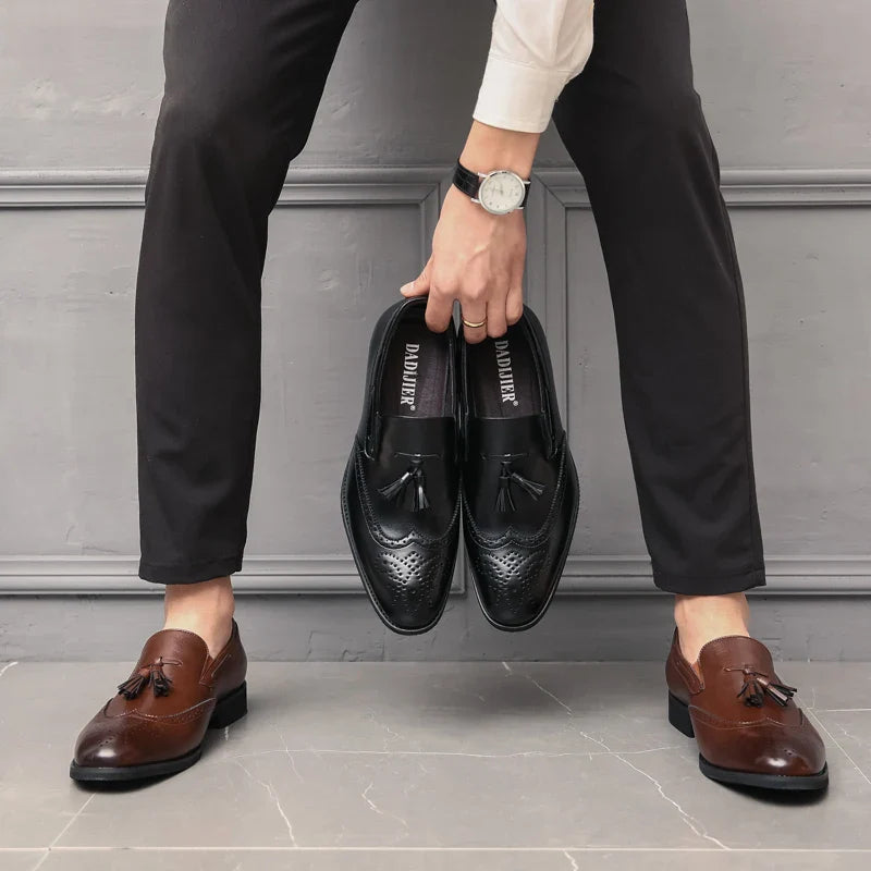 Tassel Carving Loafer Shoes Men Slip on Driving Moccasins Mens Comfortable Leather Shoes Men Wedding Shoes Fashion  Casual Shoes