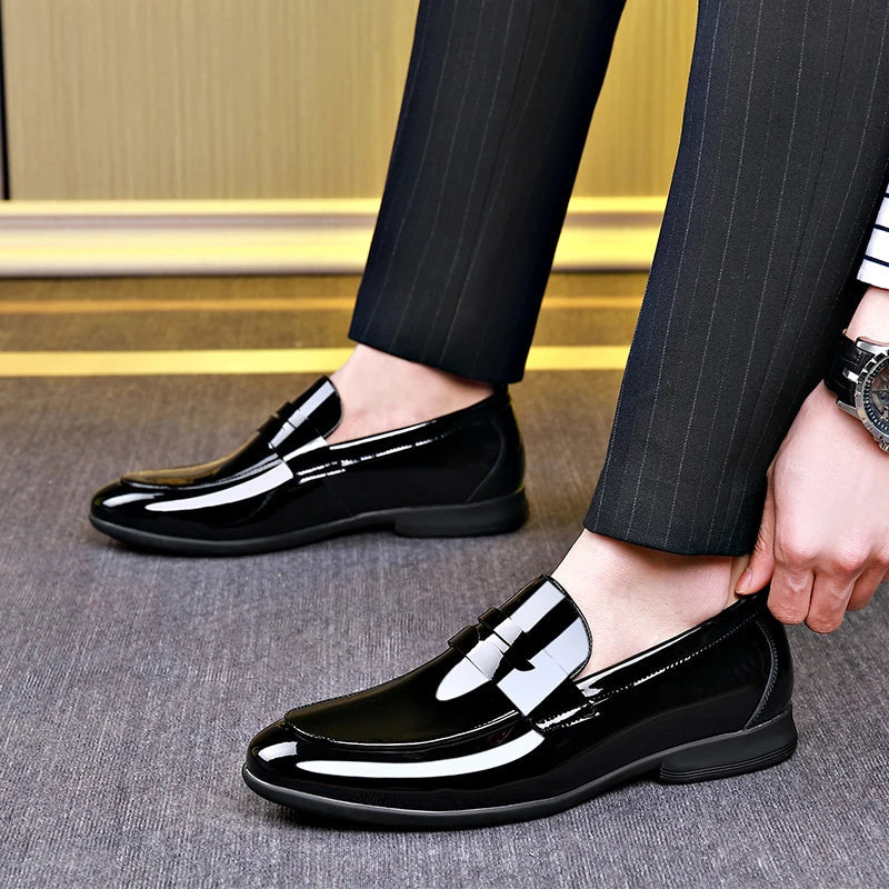 New Summer Men's Casual Shoes Breathable Walking Shoes Fashion Male Loafers Outdoor Non-slip Business Footwear Man Slip on Flats