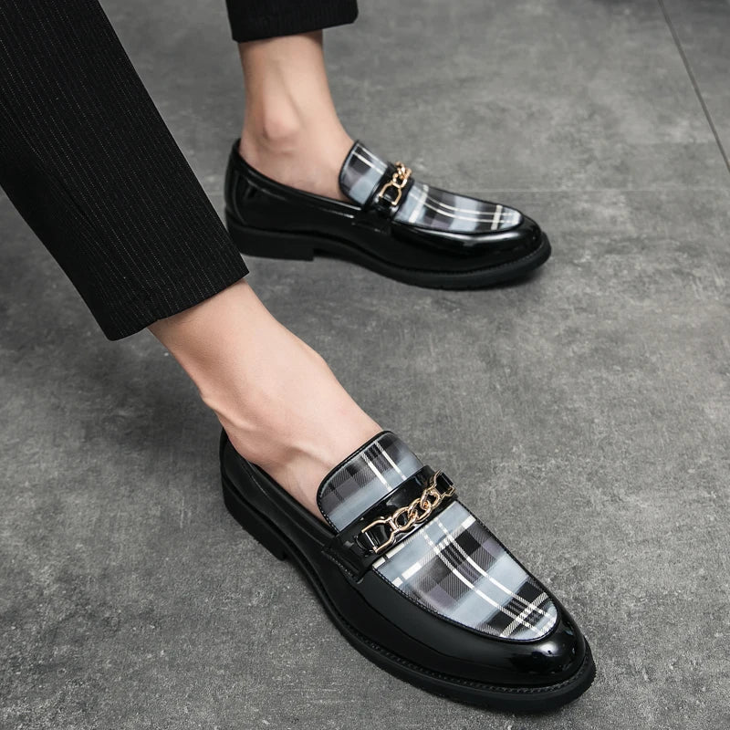 New High Quality Italian Shoe for Men Loafers Casual Men Shoes Luxury Leather Slip-on British Style Striped Soft Shoes Moccasins