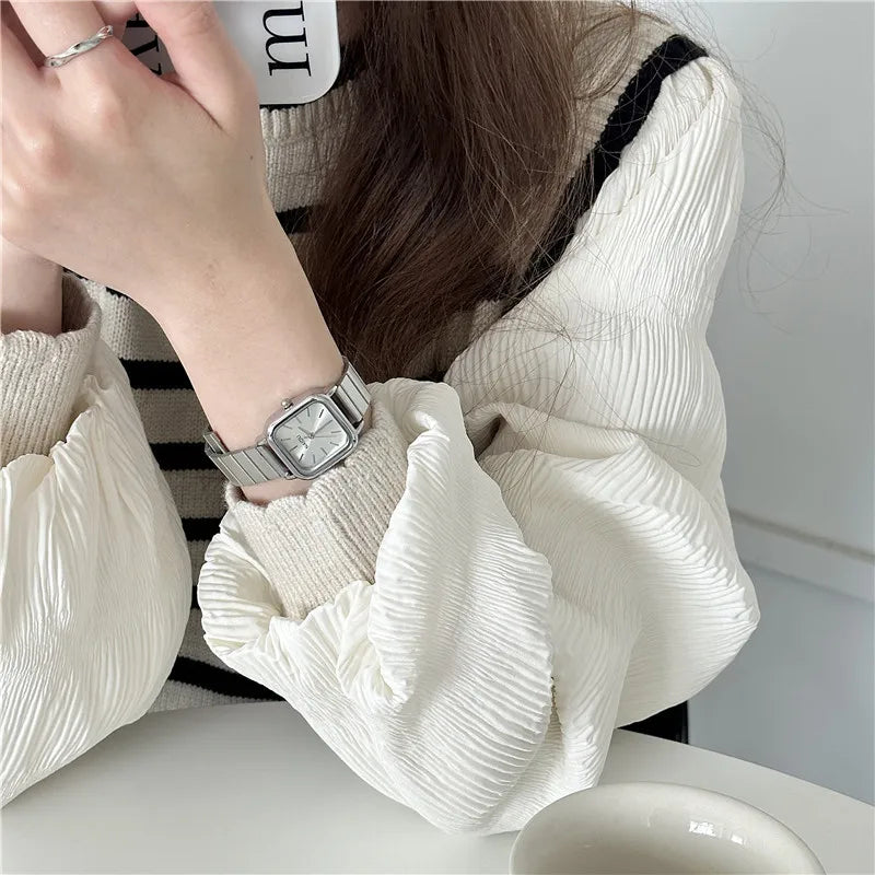 New Brand Steel Band Square Quartz Watch Retro Minimalist Temperament Small Dial Watch Female Student Wristwatch Dropshipping