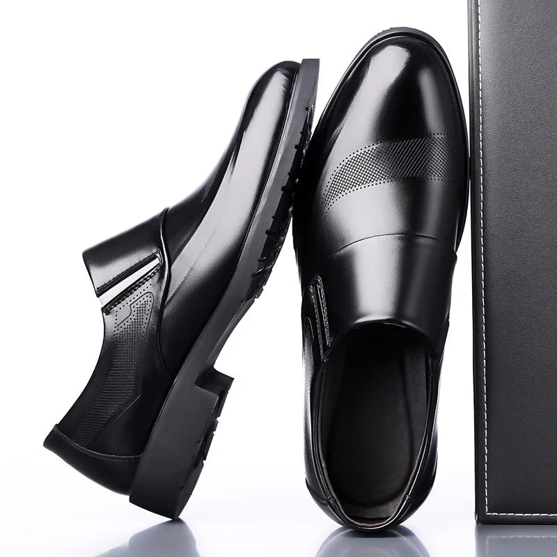 2026 New Designer Leather Shoes for Men Spring Autumn Business Casual Shoes Male Fashion Solid Color Wedding Shoe Man