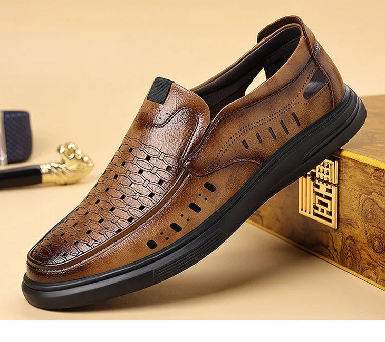 Spring Summer New Hallow Breathable Loafers for Men Fashion Casual Leather Shoes Male Solid Color Soft Sole Designer Shoes Man