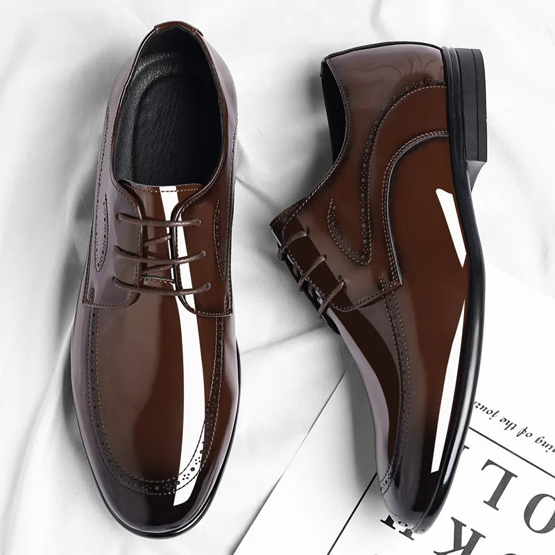 Business Formal Patent Leather Shoes for Men Spring Autumn New Designer Brogue Shoes Male Fashion Lace Wedding Shoe Man