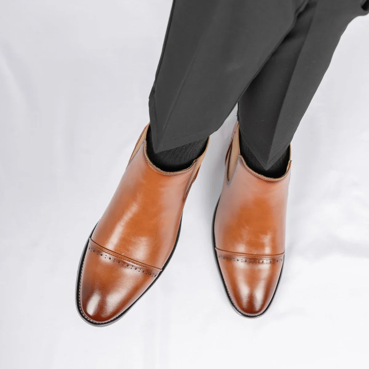 2025 Retro Men's Solid Color Pointed Business  Boot  Comfortable Wedding  Party Shoe Breathable  And  Anti-Slip Ankle Boots