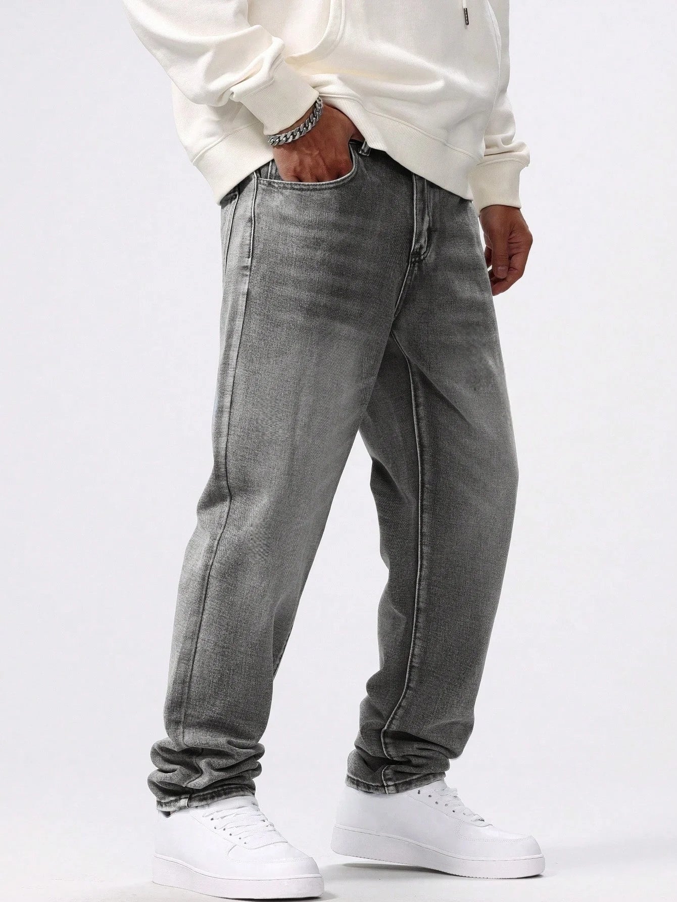 Men's Straight-leg Skinny Grey Jeans American street style is a minimalist design that is suitable for everyday wear