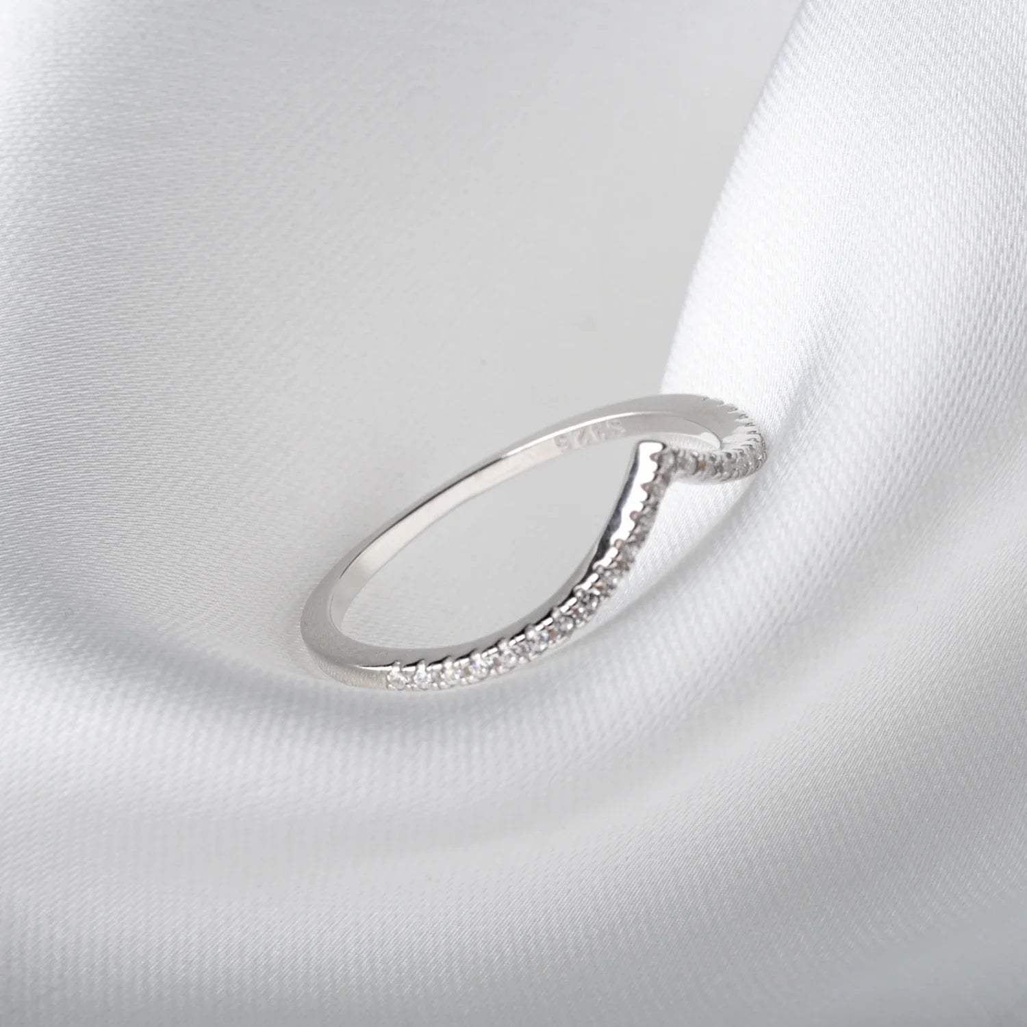 Moissanite D Color Round Cut 925 Sterling Silver V Shape Stackable Wedding Ring for Woman Diamond Jewelry