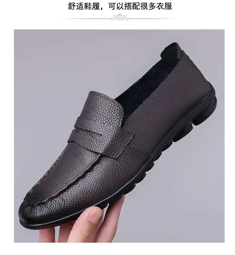 2026 Spring Autumn New Loafers Male Solid Color Fashion Casual Leather Shoes Male Soft Sole Light Driving Shoes Man