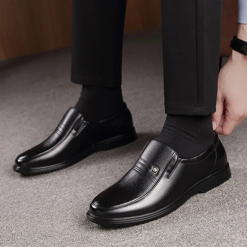 Men's Casual Leather Shoes – Breathable, Non-Slip, Daily Wear, Black or Brown, EU 40–48