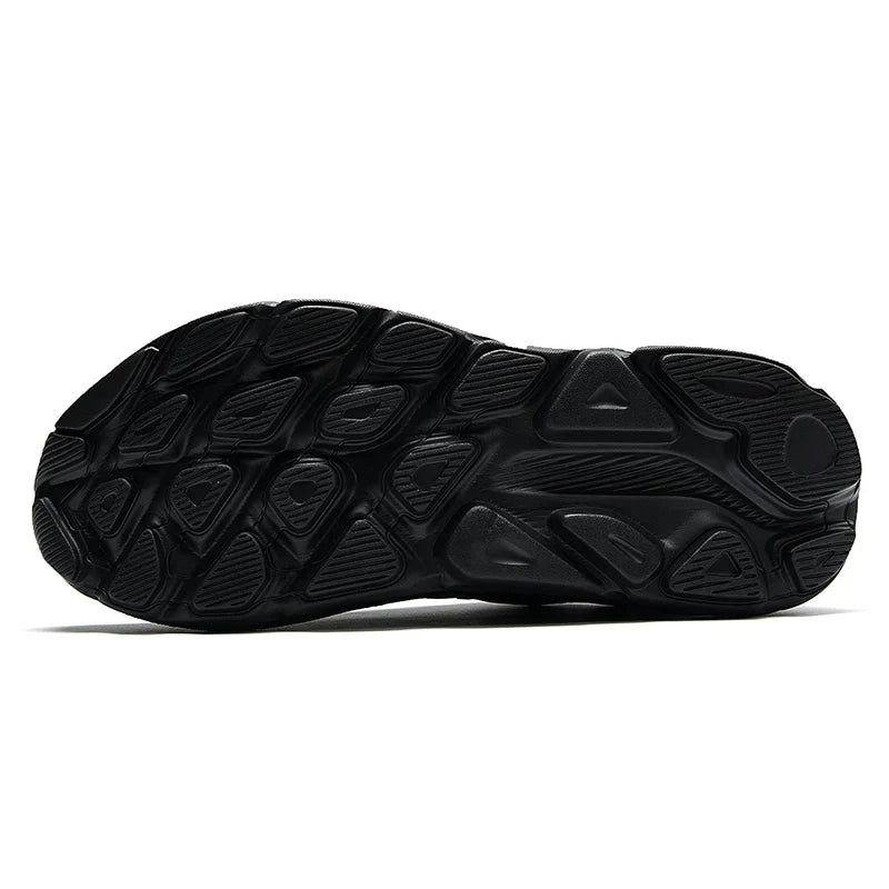 New ultra-light sports running shoes for men soft sole casual outdoor cushioning jogging shoes fashionable boys and teenagers 45
