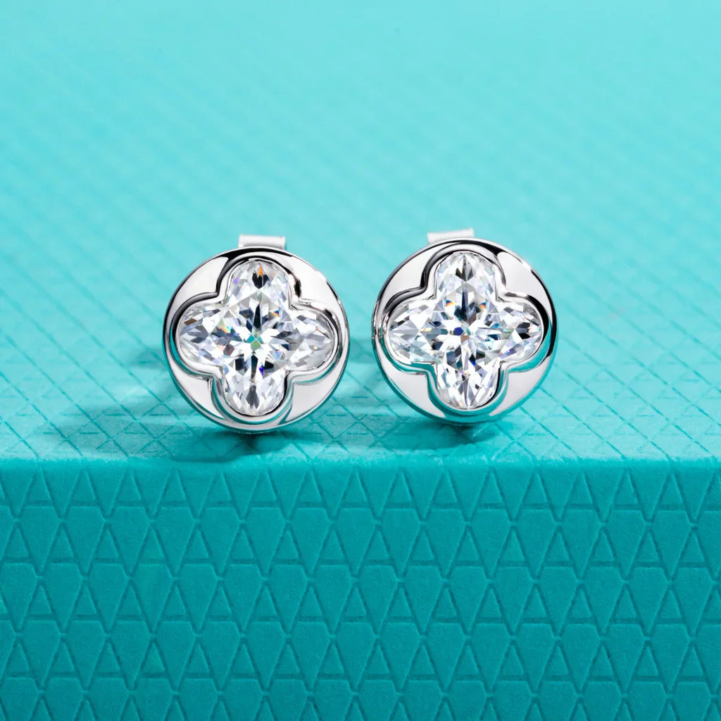 2cttw Four-Leaf Clover Cut Moissanite Bezel Earrings 925 Sterling Silver 18K Gold Plated Stud Earring for Women