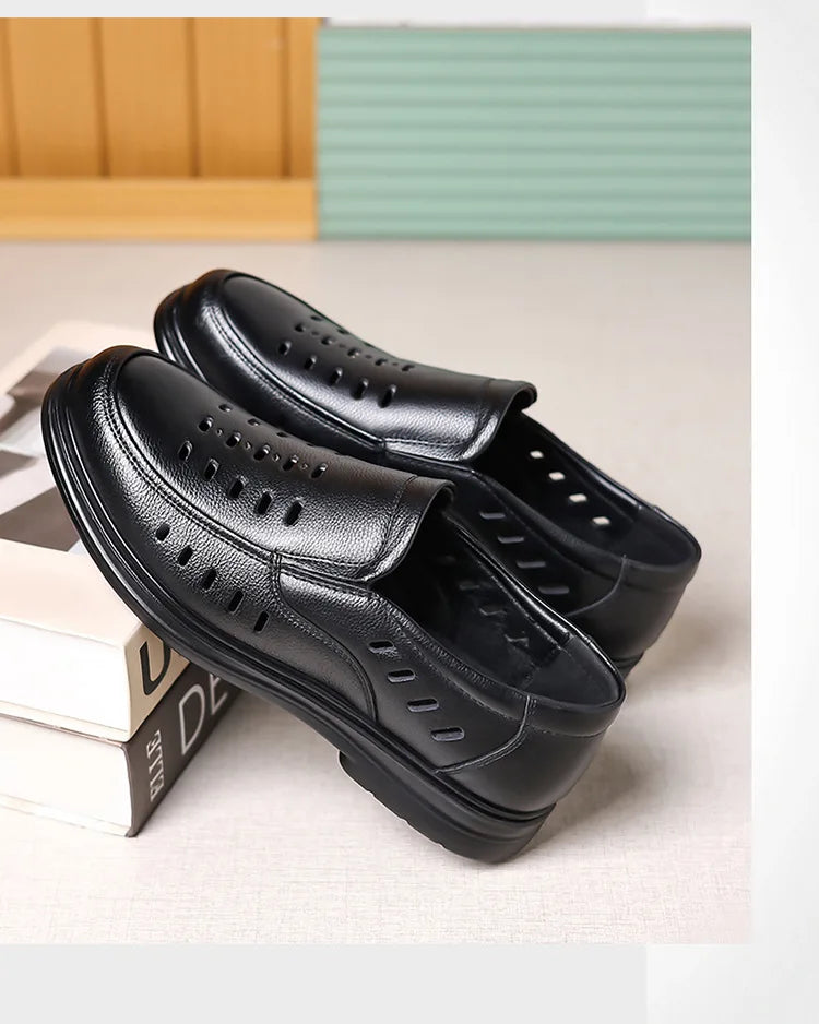 2026 New Designer Breathable Hallow Leather Shoes for Men Black Fashion Summer Shoes Male Britsh Business Casual Shoes Man