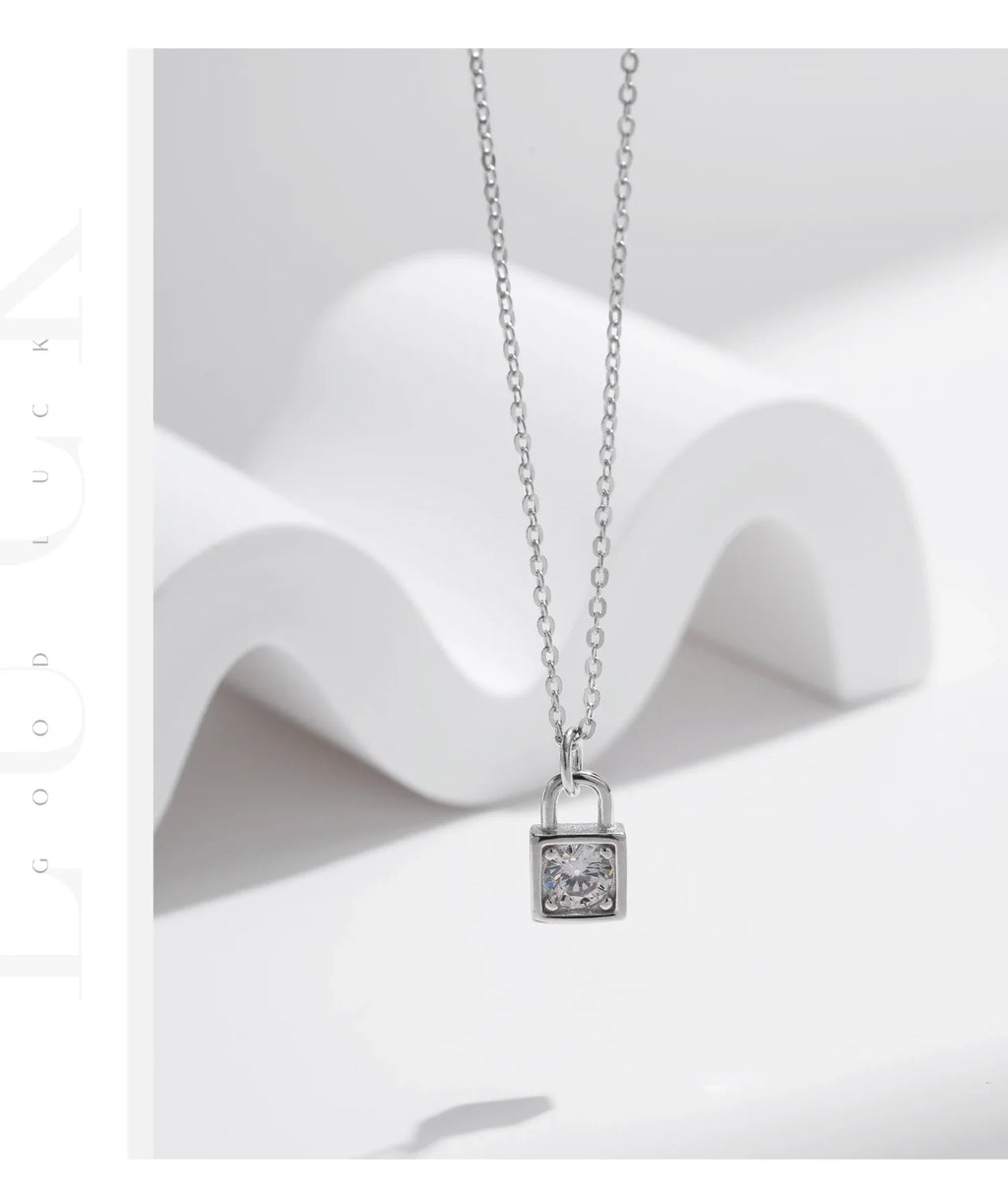 0.5 Carat D Color Moissanite Lock Pendant Necklace For Women 925 Sterling Silver Party Stackable Fine Jewelry With Boxes