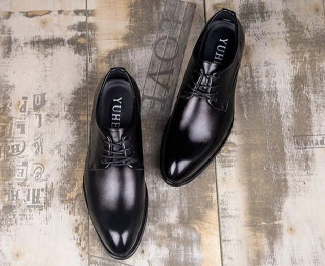 Men's Korean Style Business Casual Leather Shoes with Invisible Height Increase Versatile Pointed Toe British Style Trendy Shoes
