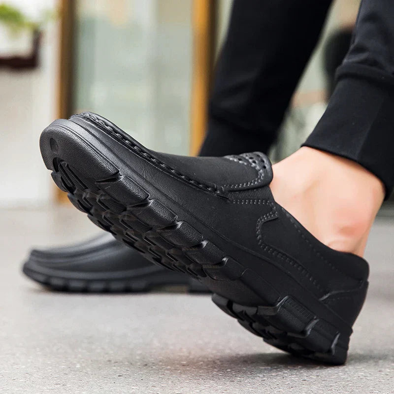 Non-slip Oil-proof Kitchen Work Shoes Business Casual Leather Shoes Staff Comfortable Loafers Outdoor Fishing Shoes