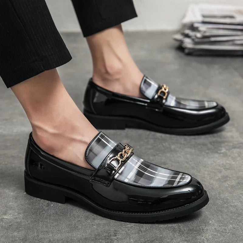 New High Quality Italian Shoe for Men Loafers Casual Men Shoes Luxury Leather Slip-on British Style Striped Soft Shoes Moccasins