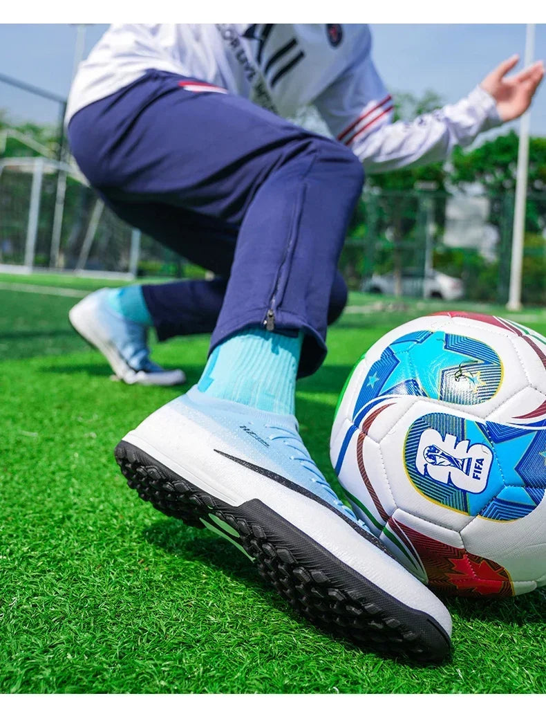 New Men Soccer Shoes Hot Sale Women Professional Football Boots Futsal Cleats Ultralight Unisex High-quality TF/FG Sneakers