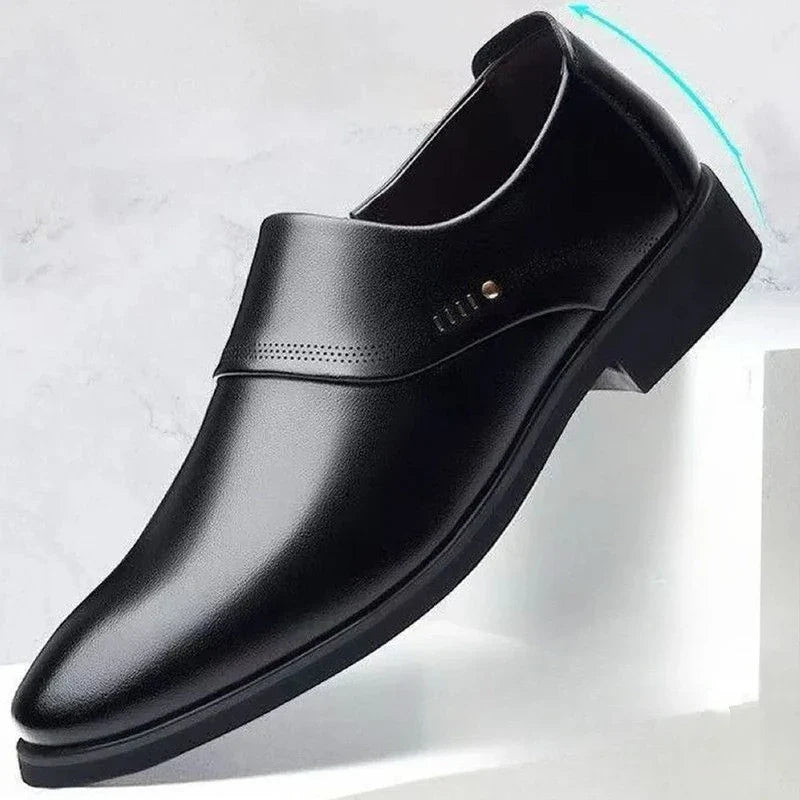 2026 New Men's Shoes Soft Leather Soft Sole Comfortable Fashion Business Casual Leather Shoes Black Footwear