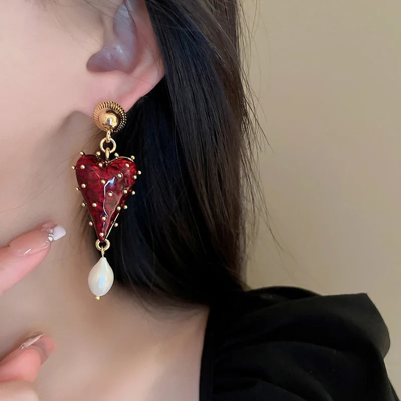 Charming Red Color Resin Love Heart Dangle Earrings for Women Baroque Freshwater Pearl Long Earring Wedding Party Jewelry