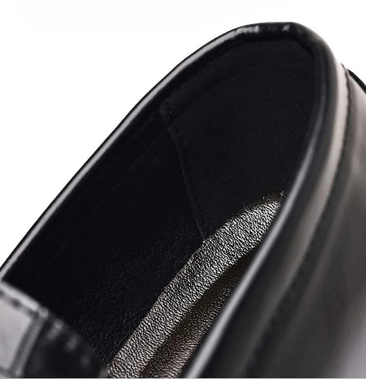 New Men's Leather Shoes Business Casual British Style Breathable Slip-on Loafers Pointed Toe Fashion Sneakers