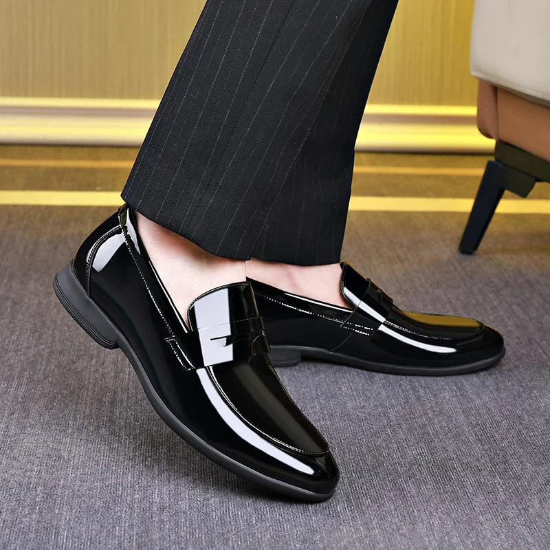 New Summer Men's Casual Shoes Breathable Walking Shoes Fashion Male Loafers Outdoor Non-slip Business Footwear Man Slip on Flats