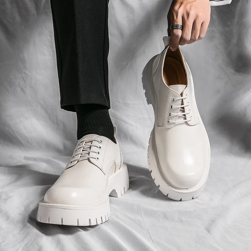 Man luxury Brand British Classic Pointed Dress Shoes Mens Patent Leather Black Wedding Shoes Oxford Formal Shoes Glossy Fashion