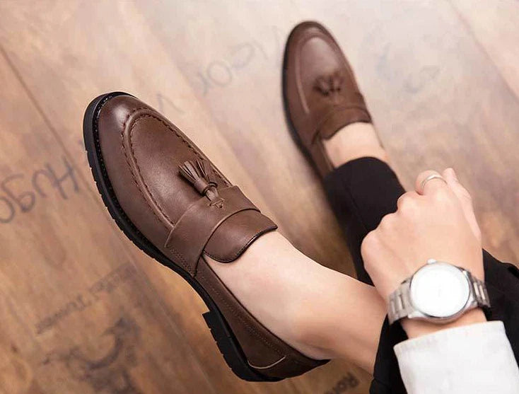 With Tassels Loafers Office Leather Shoes for Men Platform Thick Sole Pointed Toe Man Casual Shoe High Quality Fashion Elegant