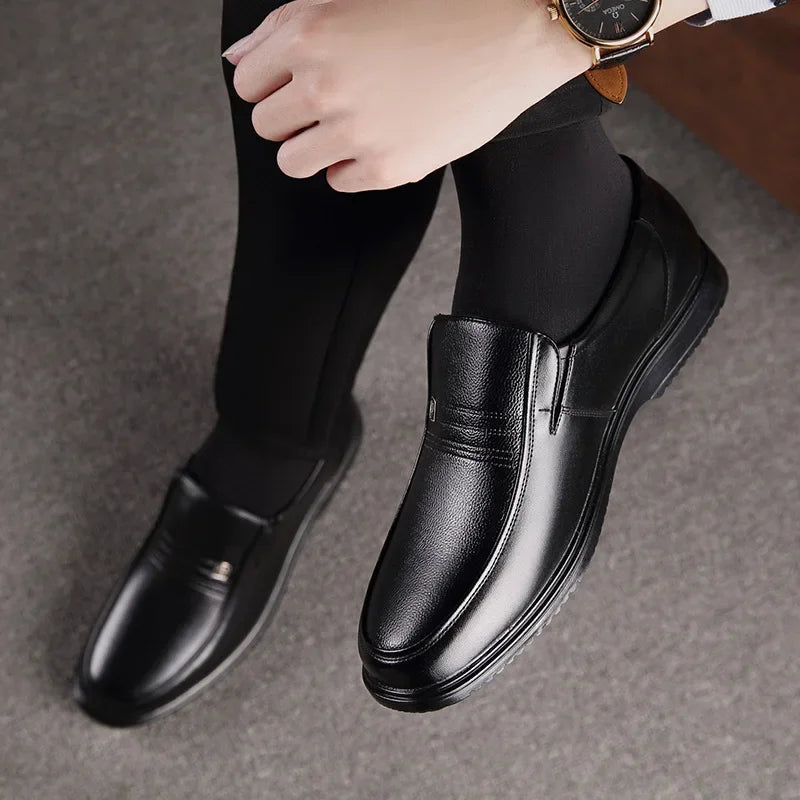 Men's Casual Leather Shoes – Breathable, Non-Slip, Daily Wear, Black or Brown, EU 40–48