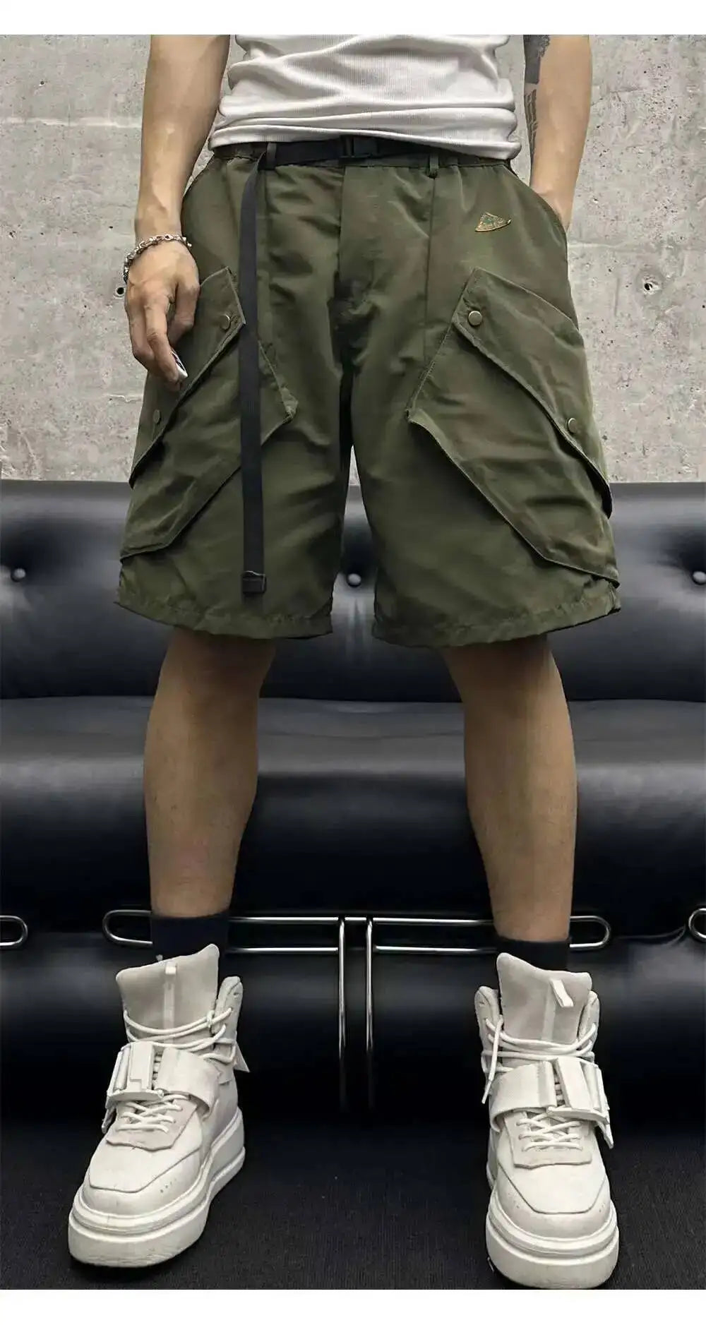 Summer New Men Tide High Street Drawstring Pocket Sports Casual Safari Style Shorts Loose Light Luxury Simple Capris HK4528