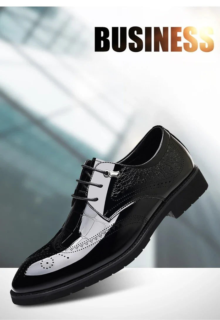 Lace Designer Fashion Business Casual Shoes for Men Spring Summer New Patent Leather Shoes Male Solid Color Wedding Shoe Man
