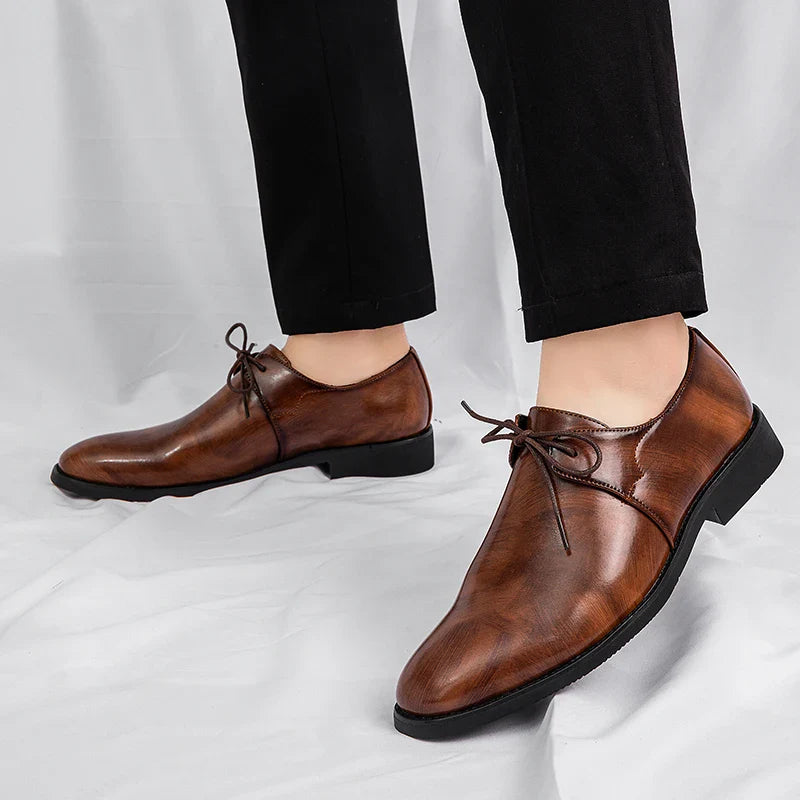 New Men's Solid-Color Belt Casual Shoe Are Comfortable And Classic Business Office Fair Dress Shoe Are Fashionable Wedding Shoes