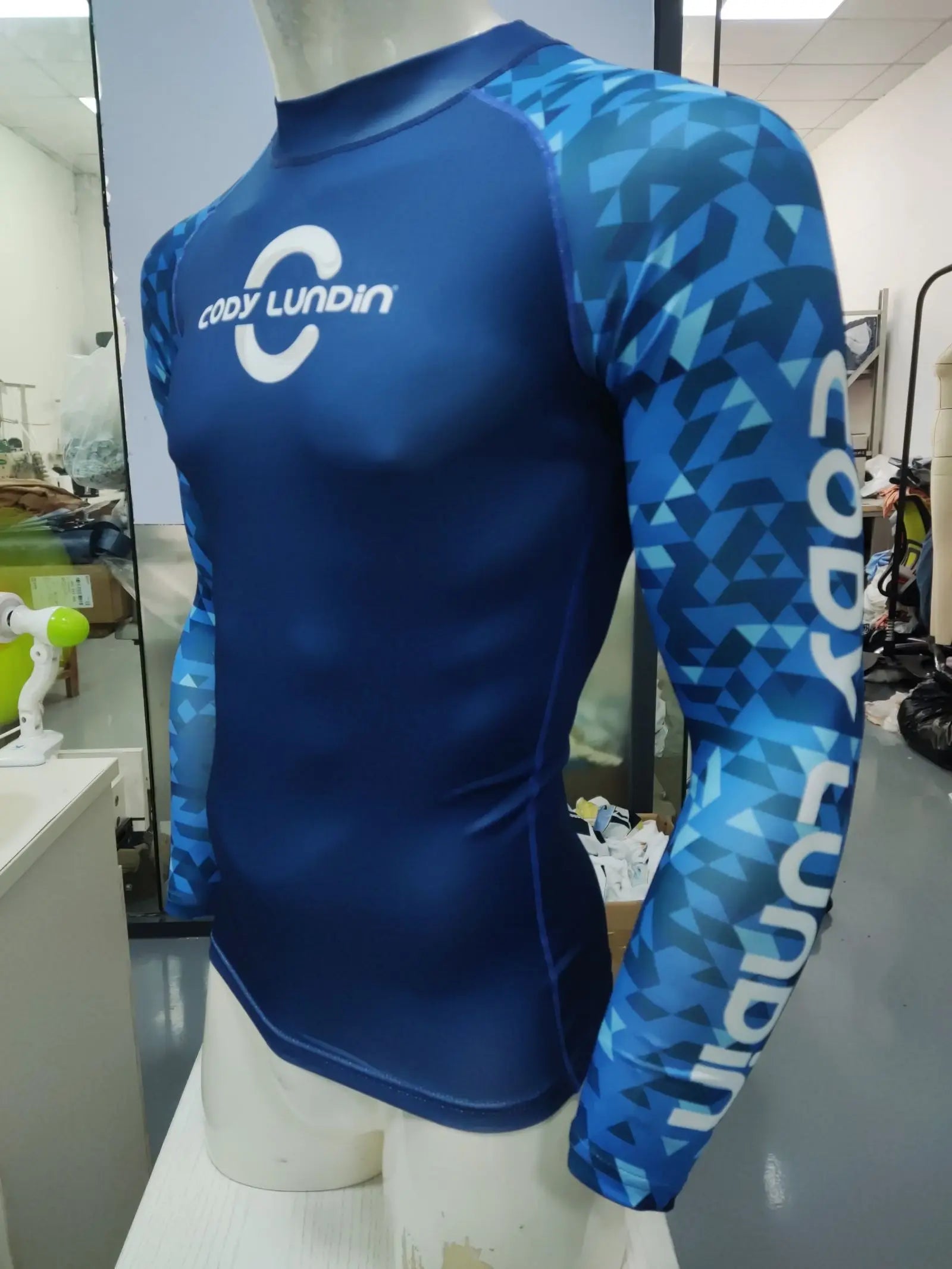 Men's Sports T -shirt Quickly Drying Bodybuilding Fitness Tight Rashguard UV Protection Swimsuit Swimming Shirt Surfing Rash