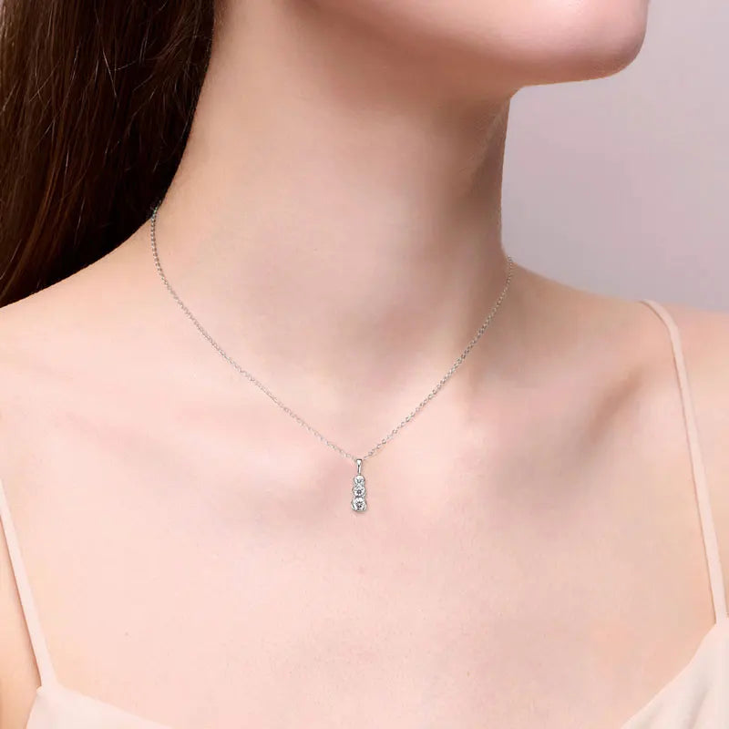Certified D Color Three Stone Moissanite Pendant Necklace Collar Plata 925 Sterling Silver Necklaces for Women Jewelry