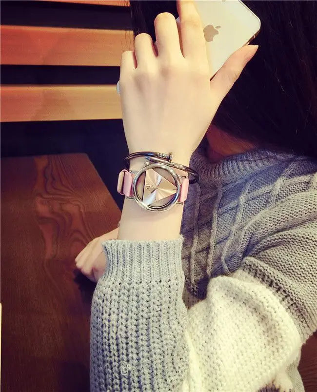 Fashion Simple Triangular Glass Watch Nail Bracelet Set Quartz Watch