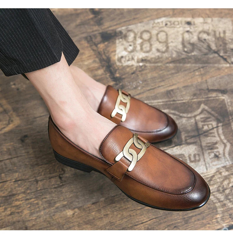 Italian Fashion Leather Shoes Moccasins For Men Casual Man Shoe Business Male Formal Pointed Fashion Wedding Black Skin