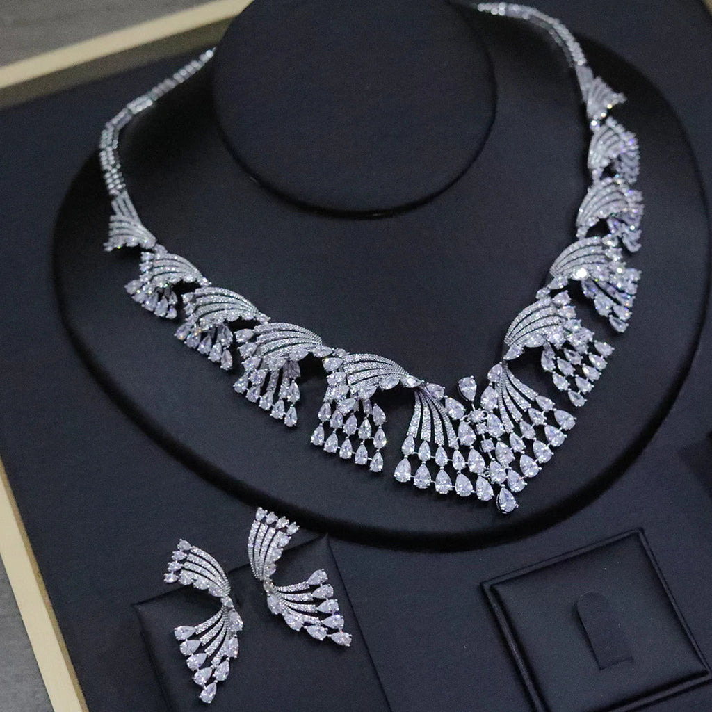 New White cubic zirconia Necklace Set Retro Palace Style Jewelry Women's Dress Decoration Suitable for Wedding Ball Bride Gift