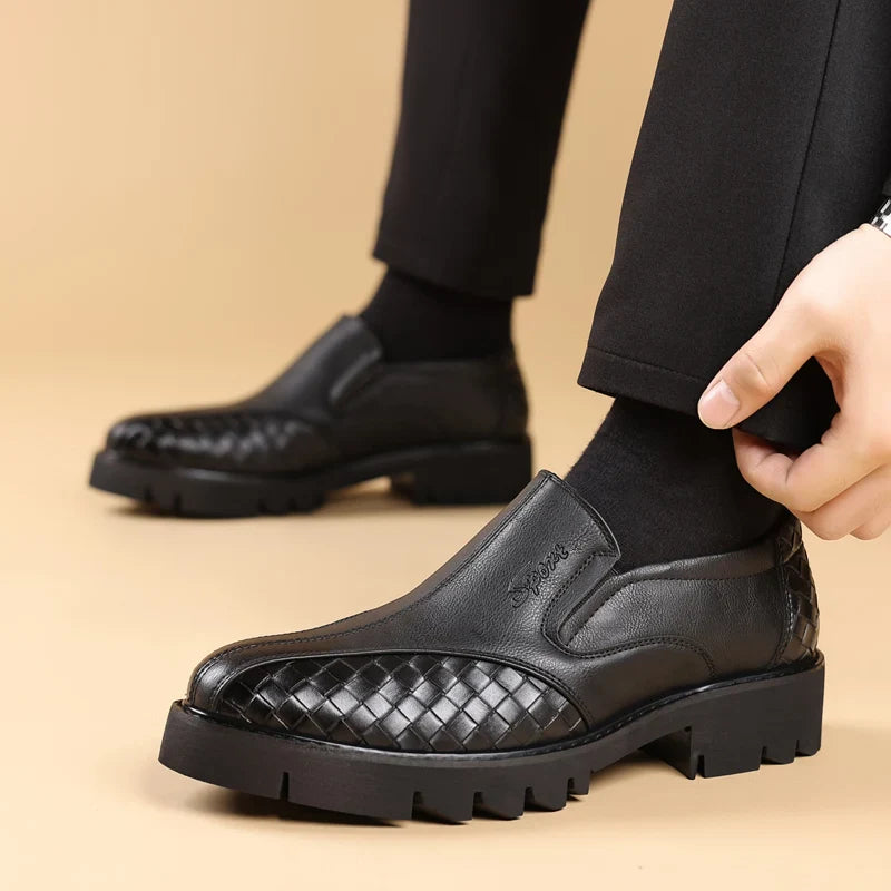 Black men's leather shoes Thick bottom height increasing style Daily Business Office Outdoor Fashion Party Youth Shoes New
