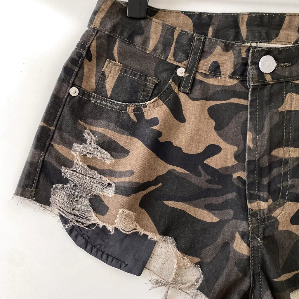 SINGREINY American Retro Camouflage Mini Shorts 2026 Ladies Hollow Out Slim Beach Pants Hot Girl Sexy Print Denim Shorts