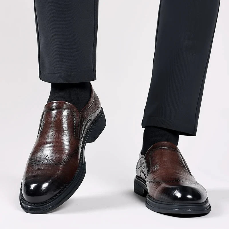 British Style Brand Men's Dress Shoes Fashion Patent Leather Men Business Flat Shoes Breathable Men Formal Office Working Shoes