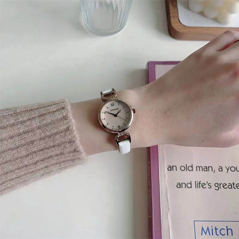 Simple Women's Watches Small Round Ladies Bracelet Watch PU Leather Thin Retro Quartz Wristwatch for Women Girls Gifts