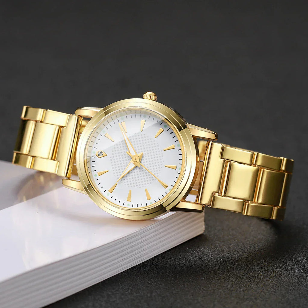 Fashion Women Watches Casual Alloy Band Simple Dial Analog Quartz Wristwatch（Without Box）