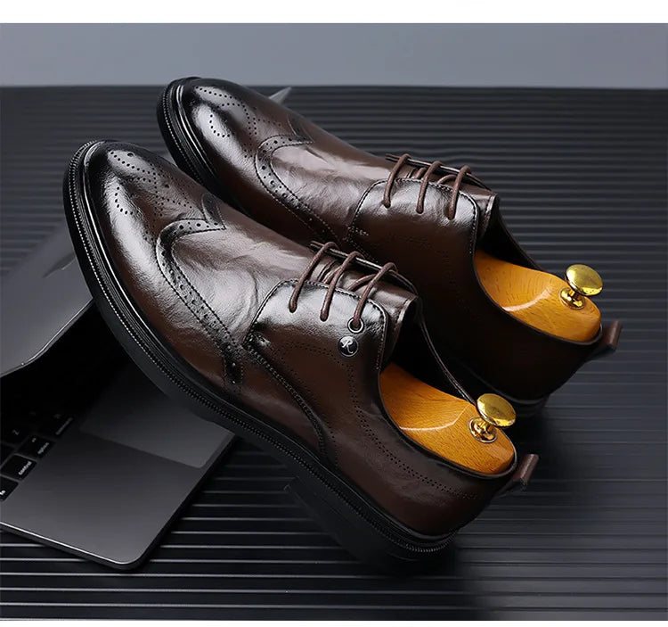 2026 Spring Autumn New Brogue Shoes for Men Solid Color Leather Dress Shoes Male Fashion Business Casual Wedding Shoe Man