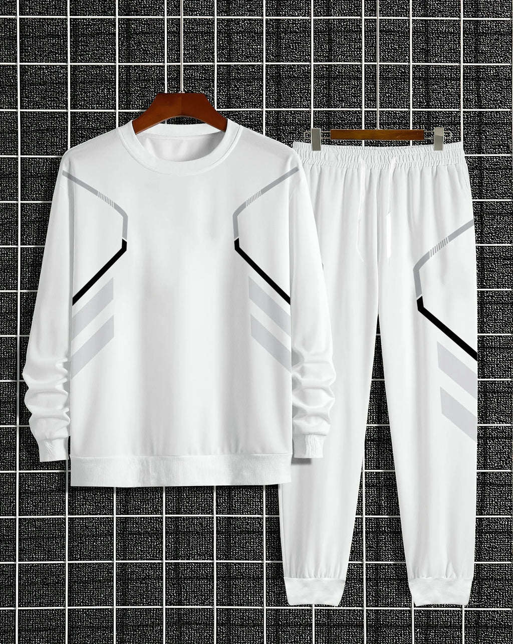 The new men's round-neck sweatshirt set for Spring and Autumn 2025 features street fashion and comfort with 3D pattern printing