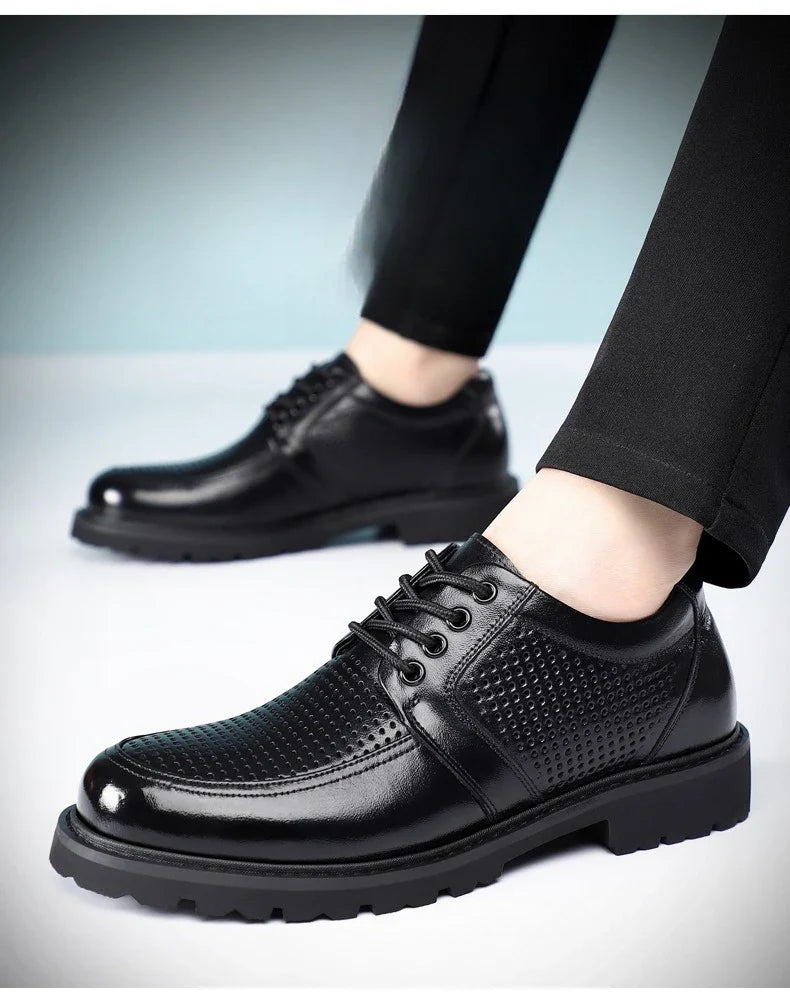 2026 Summer New Hallow Leather Shoes for Men Black Fashion Business Dress Shoes Male Lace Designer Platform Shoe Man