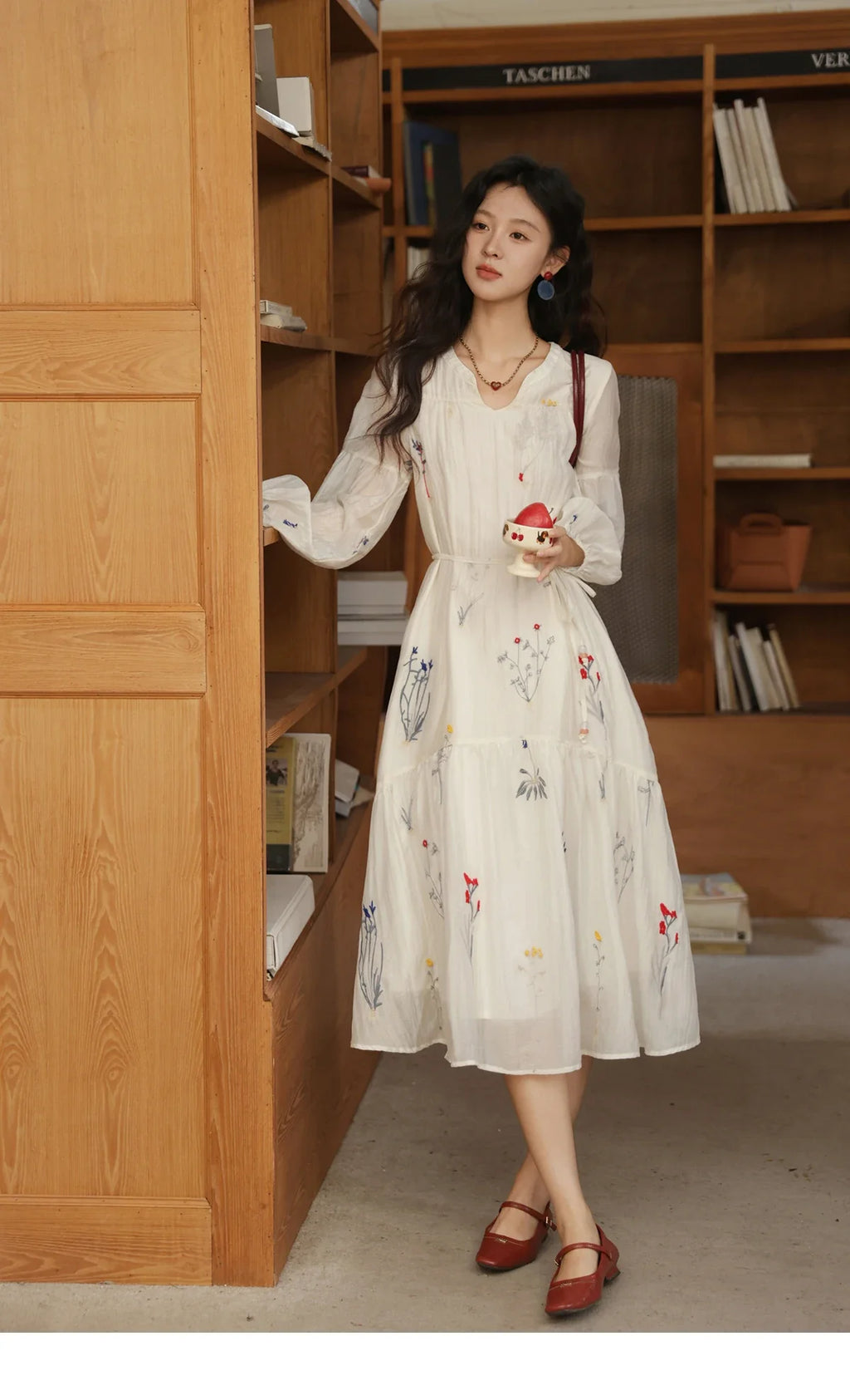 Beige Flower Embroidered Dress for Women 2025 Autumn Curved Collar Lantern Sleeves Tied Waist Long Dresses MXE41L2487