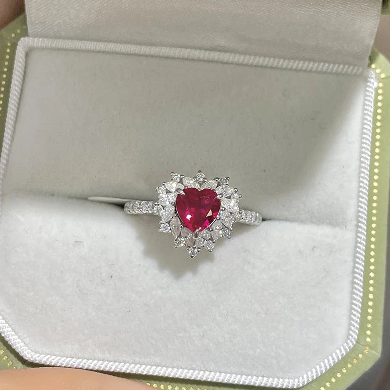 6*6mm Pigeon Blood Ruby Heart Rings for Women Lab Gems White Moissanite Engagement Ring Pure 925 Silver Plated 18K