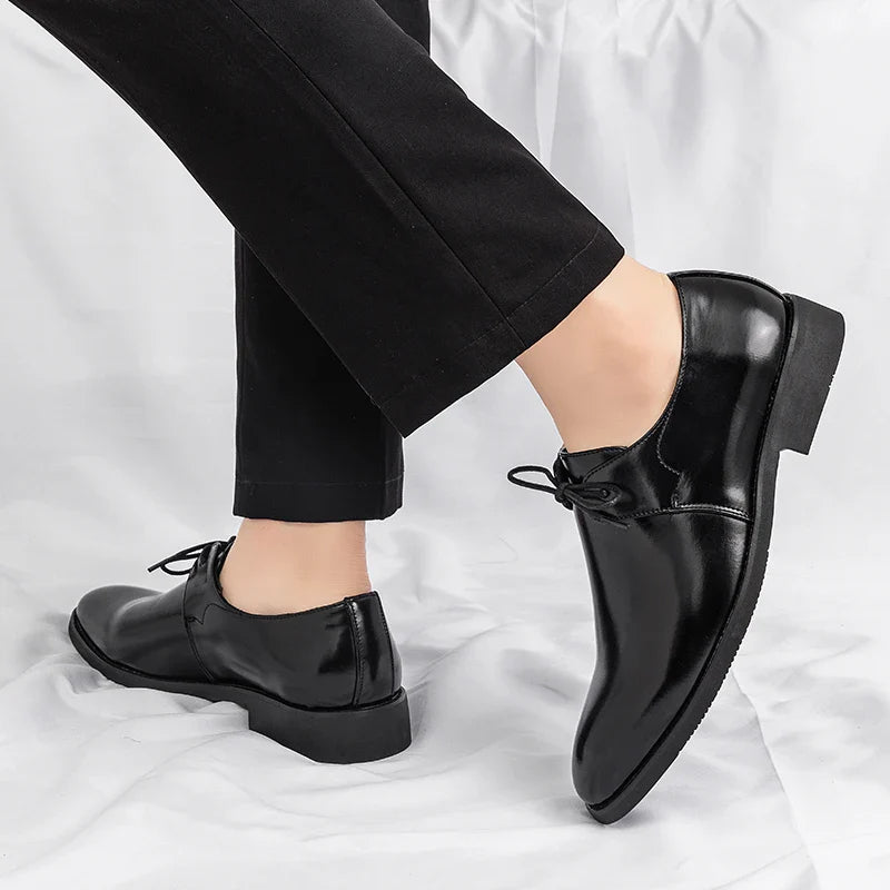 New Men's Solid-Color Belt Casual Shoe Are Comfortable And Classic Business Office Fair Dress Shoe Are Fashionable Wedding Shoes