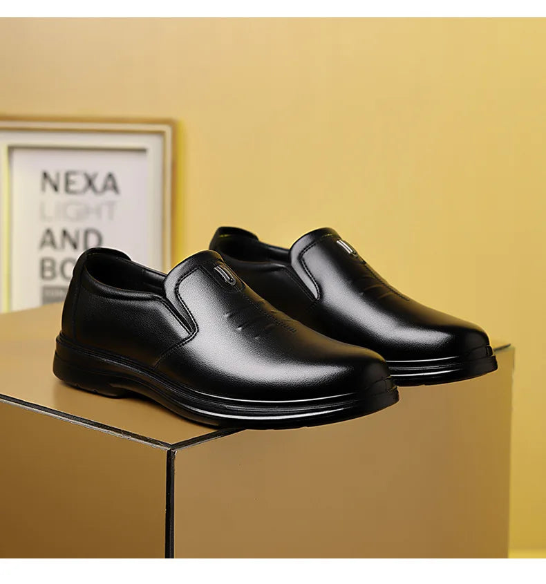 Spring Autumn New Designer Loafers for Men Solid Color Fashion Business Casual Shoes Male Soft Sole British Leather Shoes Man