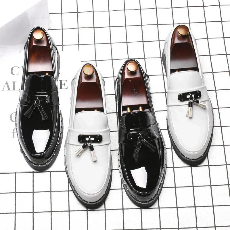 Italy Luxury Brand Loafers Men Shoes Tassel Men Designer Shoes British Style Lacquered Leather Shoes Thick Bottom Wedding Shoes